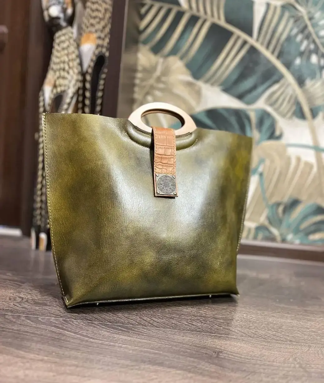 Сумка из натуральной кожи. Ручная работа Ольги Янкулиной.