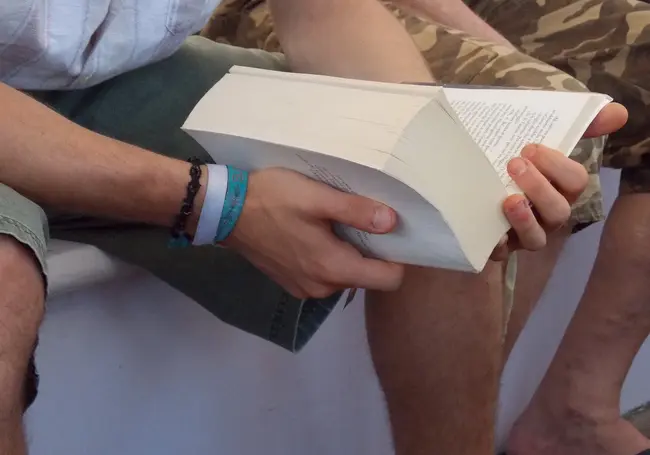 5 советов для тех, кто хочет читать правильно: читайте с блокнотом и минимум час в день