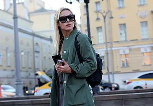 Чем заменить пуховик этой весной: пять стильных вариантов верхней одежды