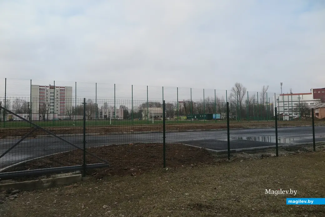 Март 2024 г. Могилев, ул.Челюскинцев. Идет реконструкция стадиона «Химик».