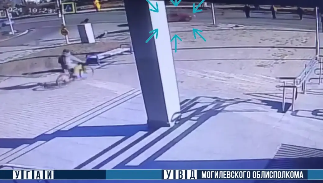21.03.2024 г. Могилев. Автомобиль остановился, пропуская пешеходов. Скриншот с видео УГАИ УВД облисполкома
