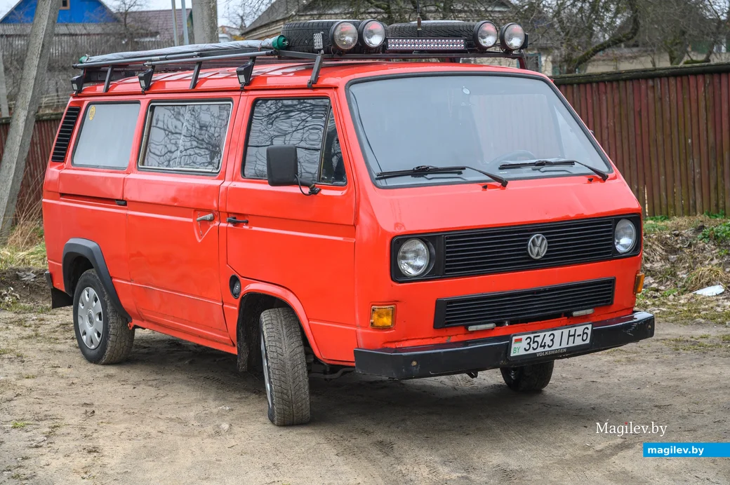 18.03.2024. Назаровка. Бобруйчанин переоборудовал микроавтобус VW Transporter в кемпер