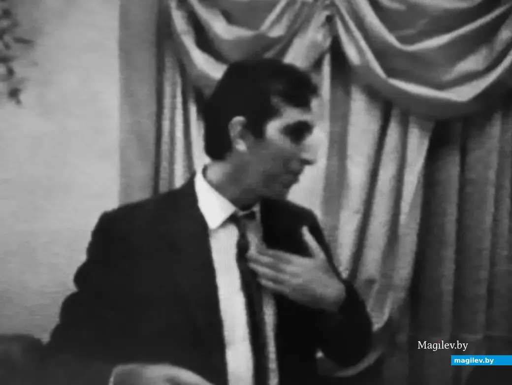 Декабрь 1995 года, Могилев, ресторан «Поли» . Александр Эпельман.