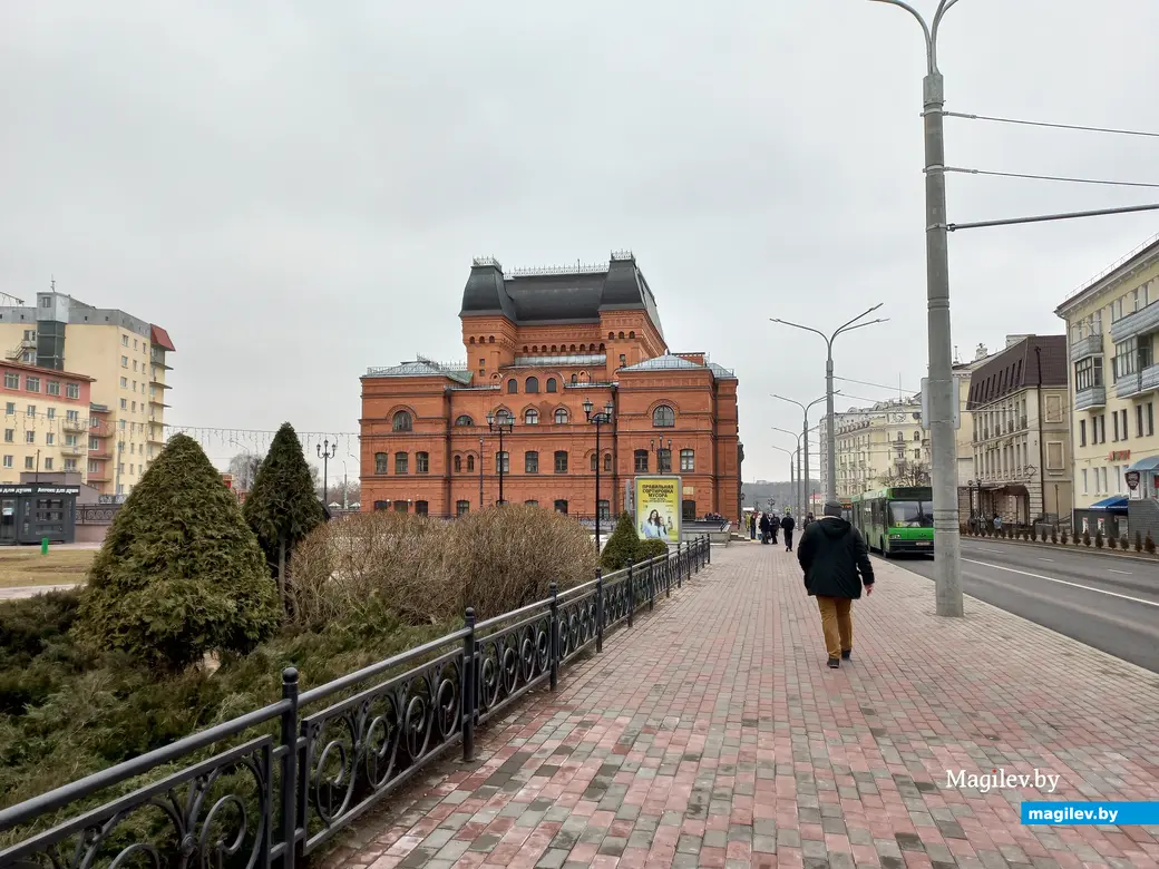 Теперь могу объективно оценить плюсы и минусы своей работы в могилевском  театре». Композитор Владимир Браиловский вспоминает о музыке и не только |  magilev.by