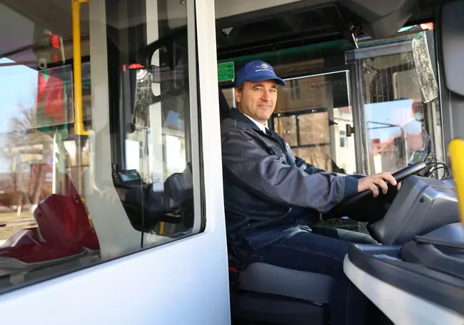 Транспорт будущего: в Шклове теперь ездят на электробусах
