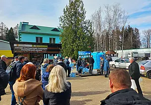 «И так же как в детстве меня напои берёзовым соком, берёзовым соком»