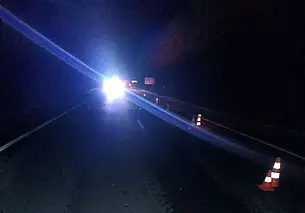 В Могилевском районе мужчину сначала сбила легковушка, а затем переехал грузовик