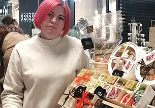 Могилевчанка зарабатывает цветочными композициями из зефира