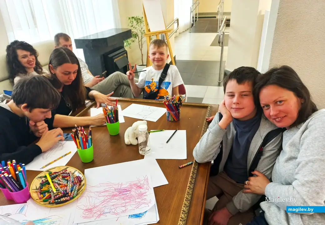 31.03.2024 г., Могилев, выставочный зал. Закрытие выставки «Весна пришла, весне – улыбки».