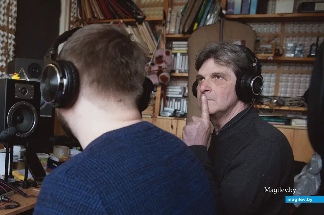 Март 2024 г. Могилев, студия звукозаписи. Для Массимо музыка - смысл жизни.