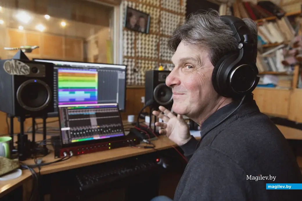 Март 2024 г. Могилев. Массимо Бальбо в студии звукозаписи.