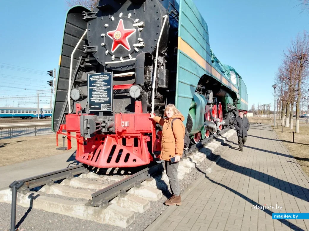 10.03.2024 г. Орша, железнодорожный вокзал. Памятник паровозу