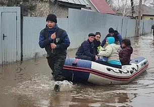 Наводнение в Оренбургской области: идет эвакуация из зон подтопления