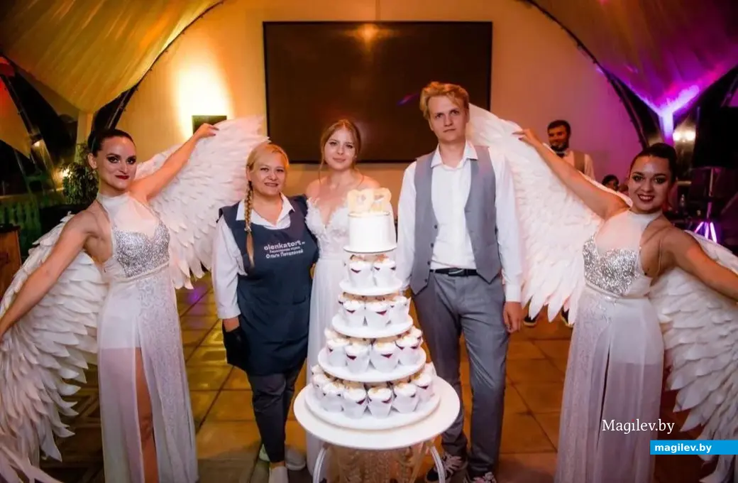 Апрель, 2024 г. Могилев. Ольга Потапова – владелица кондитерской студии презентует собственные торты.