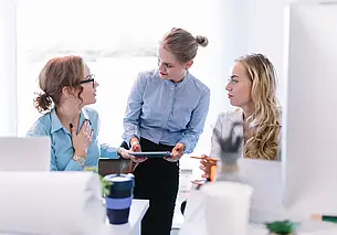 «Меня просят, и я снова соглашаюсь  И так постоянно»