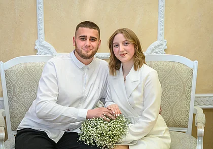 «Достал коробочку, а там – колечко из "киндер-сюрприза"». Свадебная пара недели