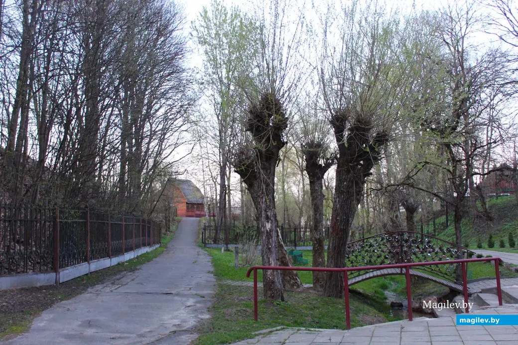 Апрель 2024 года. Могилевский район. Комплекс Полыковичской криницы.