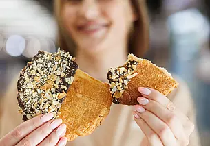 В «Санте» в Могилеве появились плоские круассаны. Что за они и сколько стоят