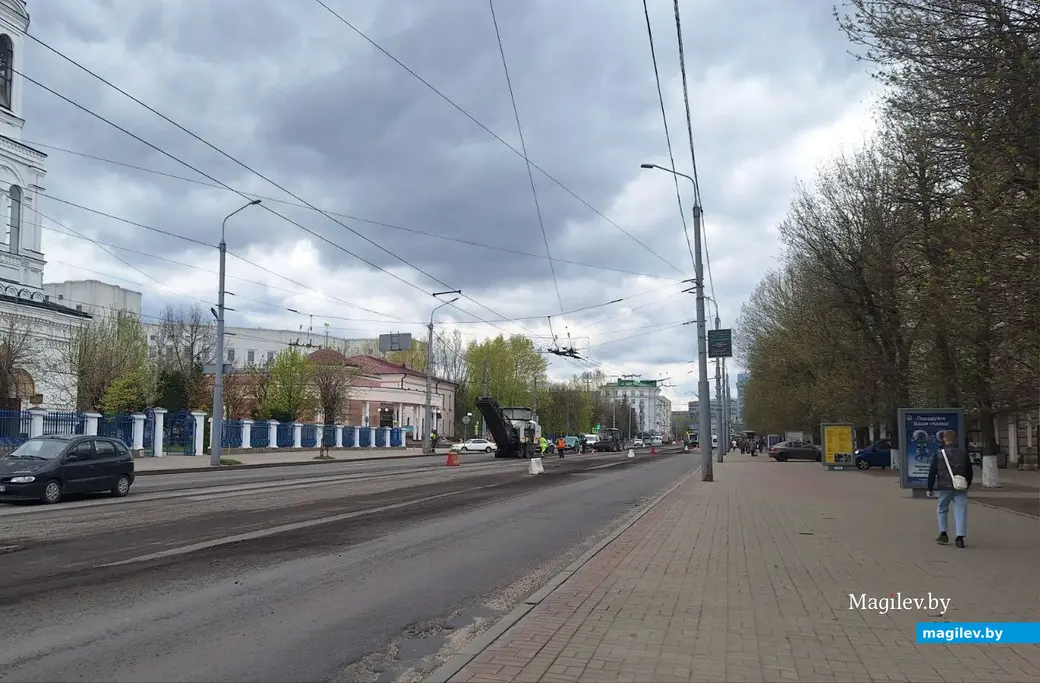 17 апреля 2024 г. Могилев. Центр, возле площади Ленина, не перекрывали: оставили по полосе движения.