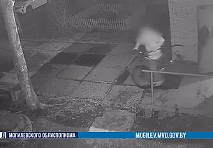 Могилевчанин в подъезде похитил горный велосипед – для подарка. Видео