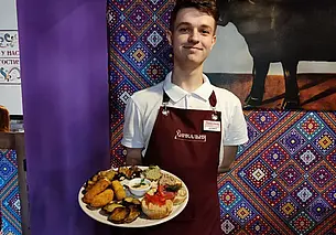 «Гастрофест» в Могилеве: хачапури с сулугуни от «Хинкальни»  – настоящий шедевр! Фанатам грузинского застолья посвящается