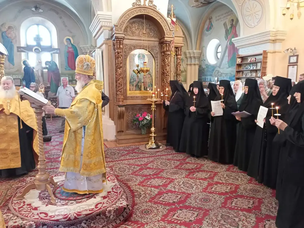 Сентябрь 2024 г. Могилев. В Свято-Никольский женский монастырь прибыла копия креста Ефросинии Полоцкой.