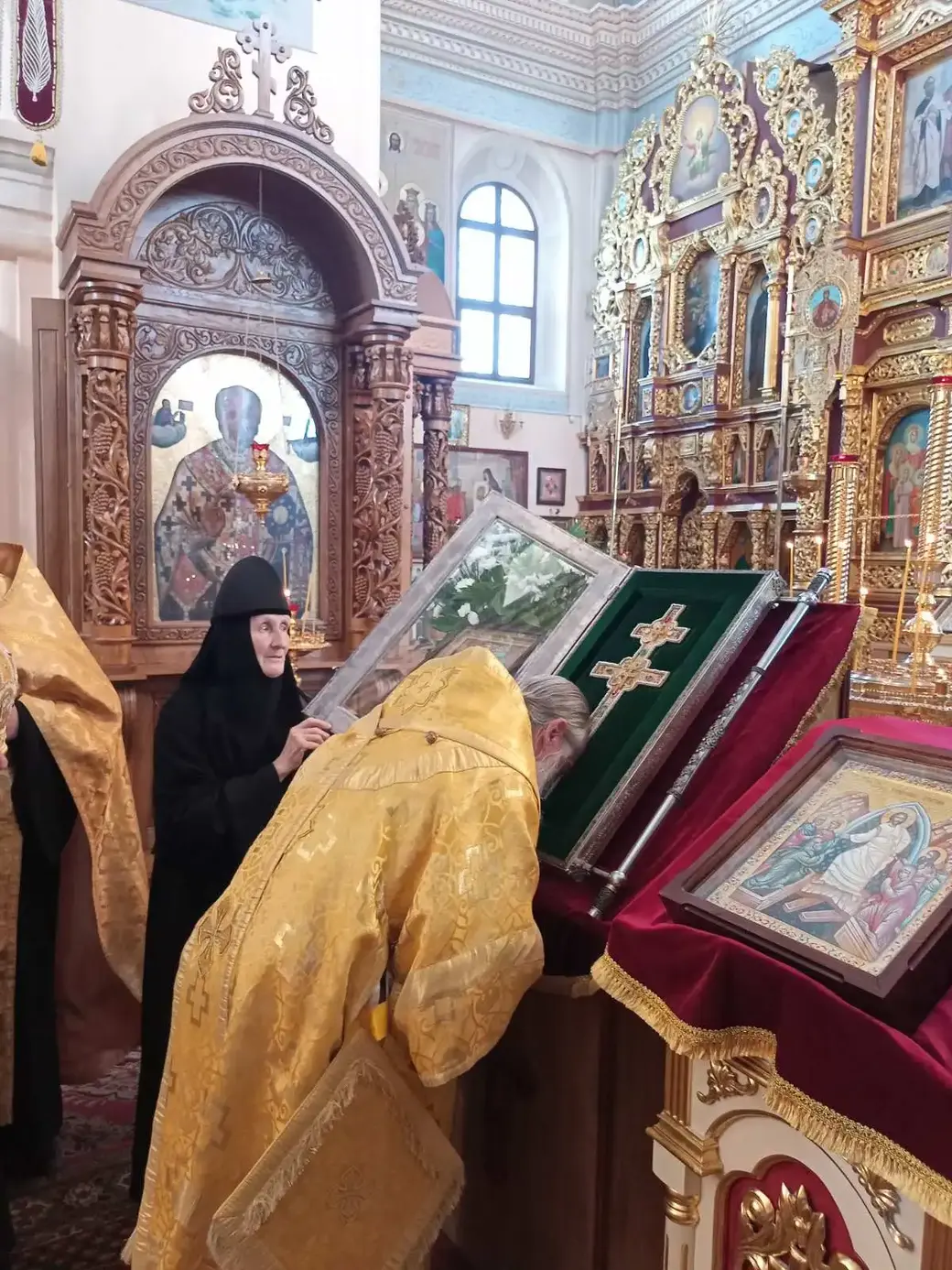 Сентябрь 2024 г. Могилев. В Свято-Никольский женский монастырь прибыла копия креста Ефросинии Полоцкой.
