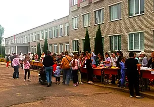 Без покупки не ушел никто. В могилевской сш №19 прошла осенняя ярмарка-продажа