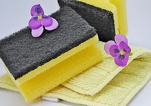 Почему губки для мытья посуды делают разного цвета: запомните и используйте их правильно