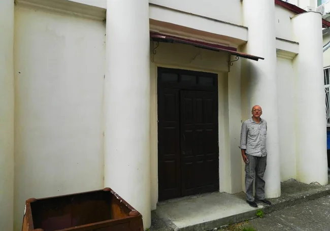 Картина маслом. Сюрреализм плетению изделий из лозы не помешает