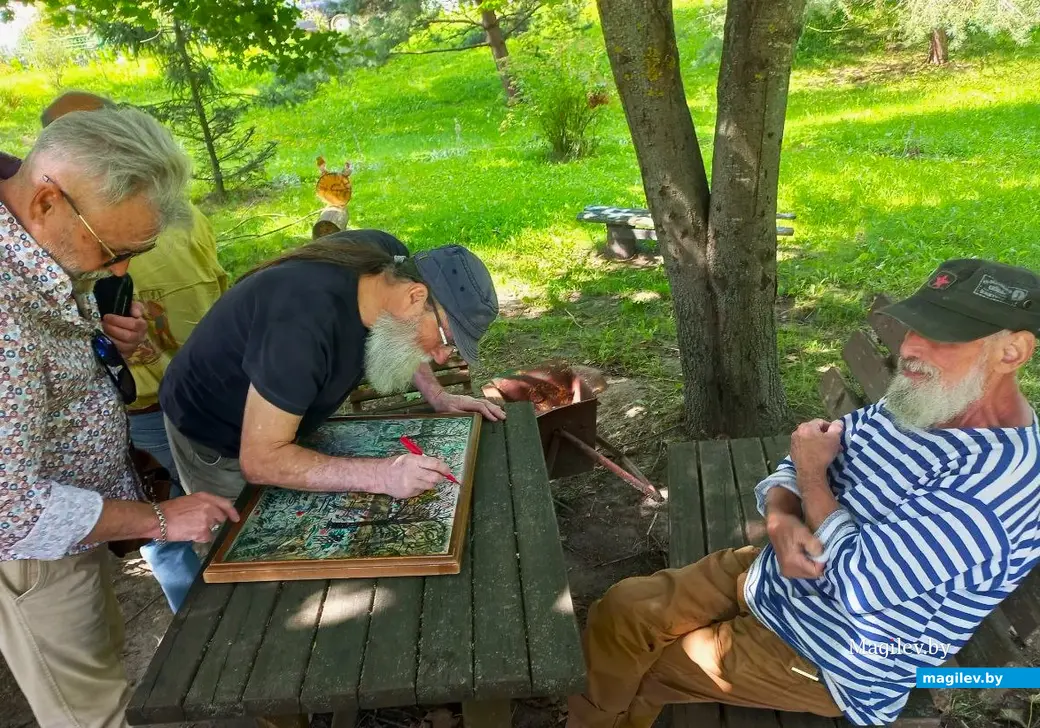 Август 2024. Рисует Пит.