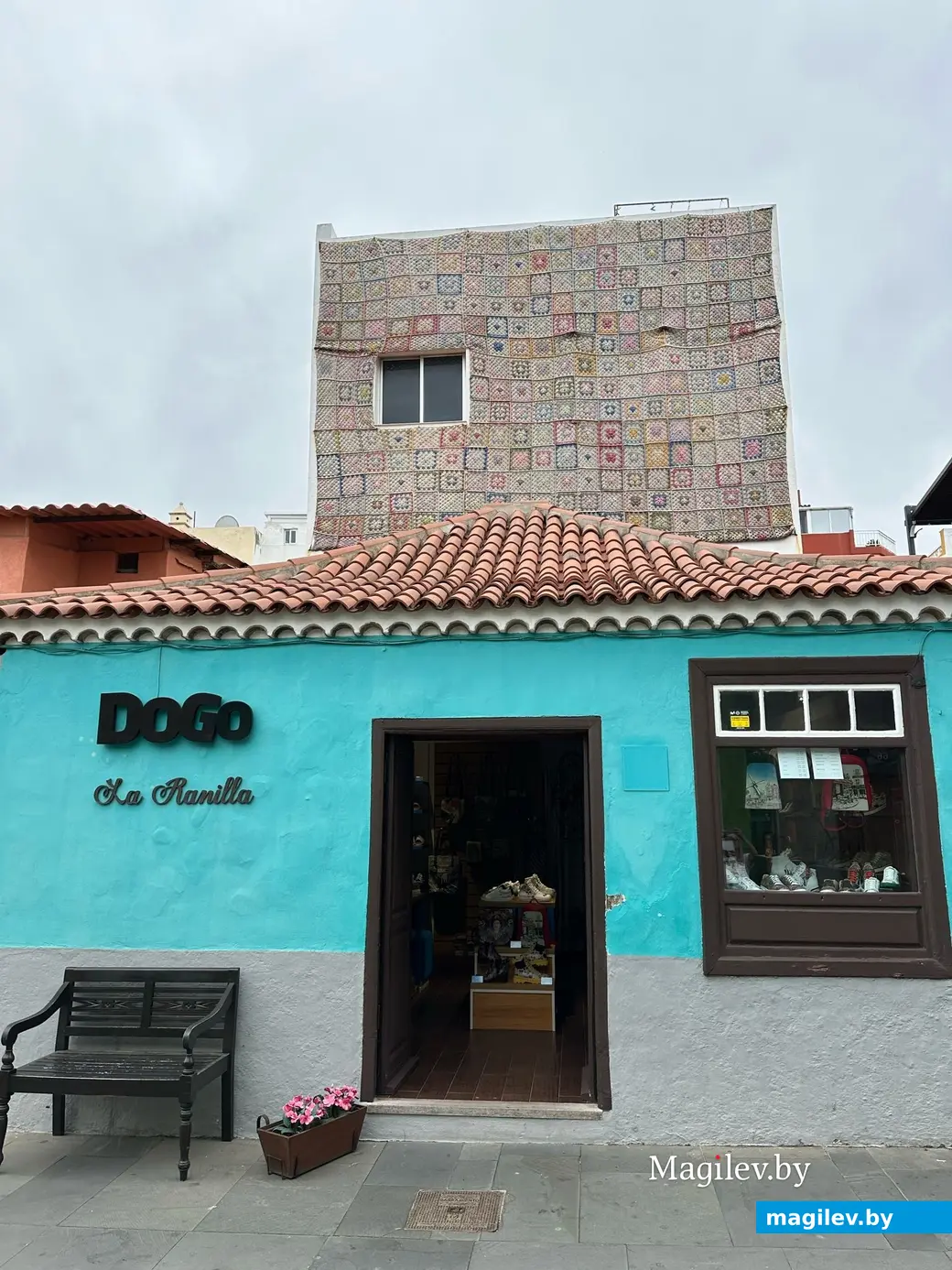 «Восемь тысяч евро придется отдать только за жилье». Как могилевчанка с семьей зимует на Канарских островах.