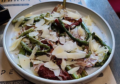 Гастрофест в Могилеве: английская кухня с «Жабами в норке» в «Луне»