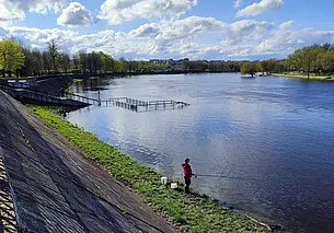 Причал на набережной Днепра полностью ушел под воду. Фотофакт