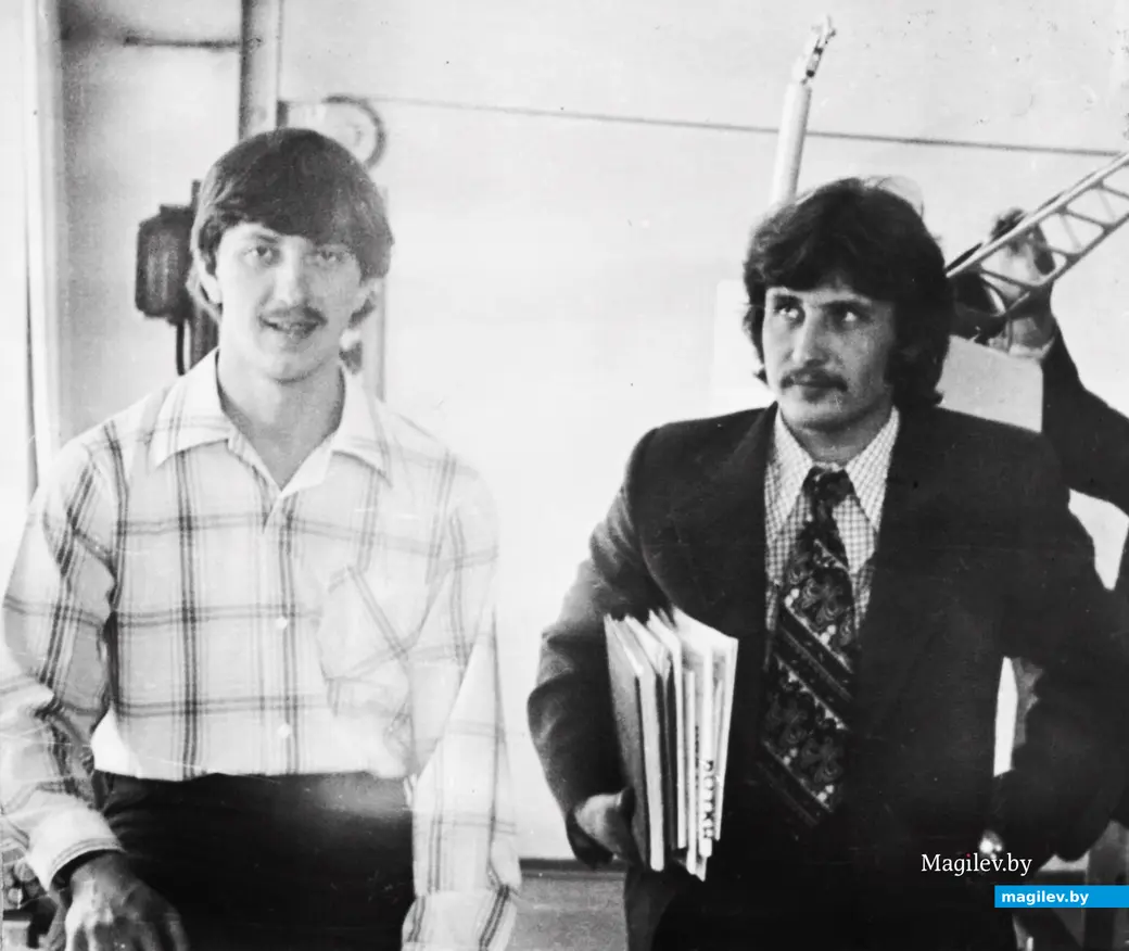 1970-е годы, Могилевский машиностроительный институт. Мой товарищ по учебе Сергей Савицкий (слева) к теоретической механике тоже относился настороженно.