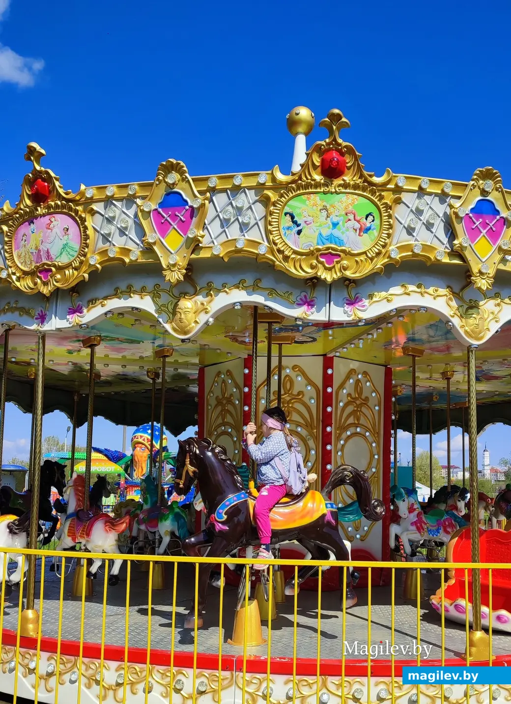 «Биоробот» стал дешевле, «Полет» подорожал. Парк аттракционов 27 апреля открыл сезон.