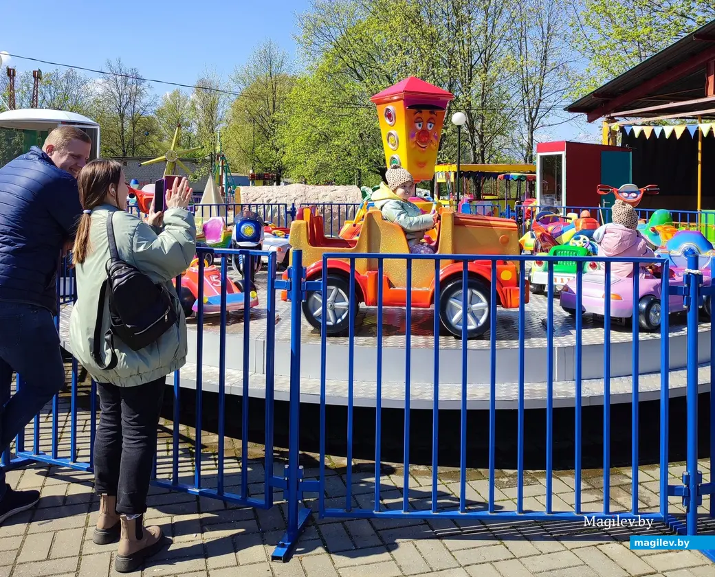 «Биоробот» стал дешевле, «Полет» подорожал. Парк аттракционов 27 апреля открыл сезон.