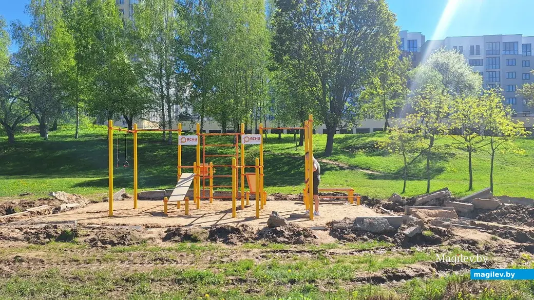 Май 2024 г. Могилев, набережная Дубровенки. Скоро здесь появится скейт-парк.