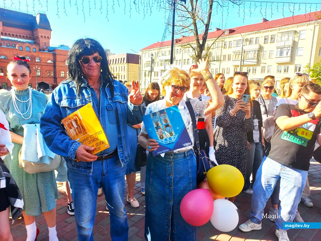 01.05.2024 года, Могилев. Елена и Владимир Онищуки во время ретро-вечеринки.