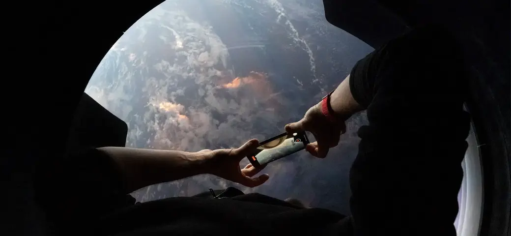 SpaceX открыла заявки для туристических полетов на МКС, Луну и Марс. Фото: spacex.com.