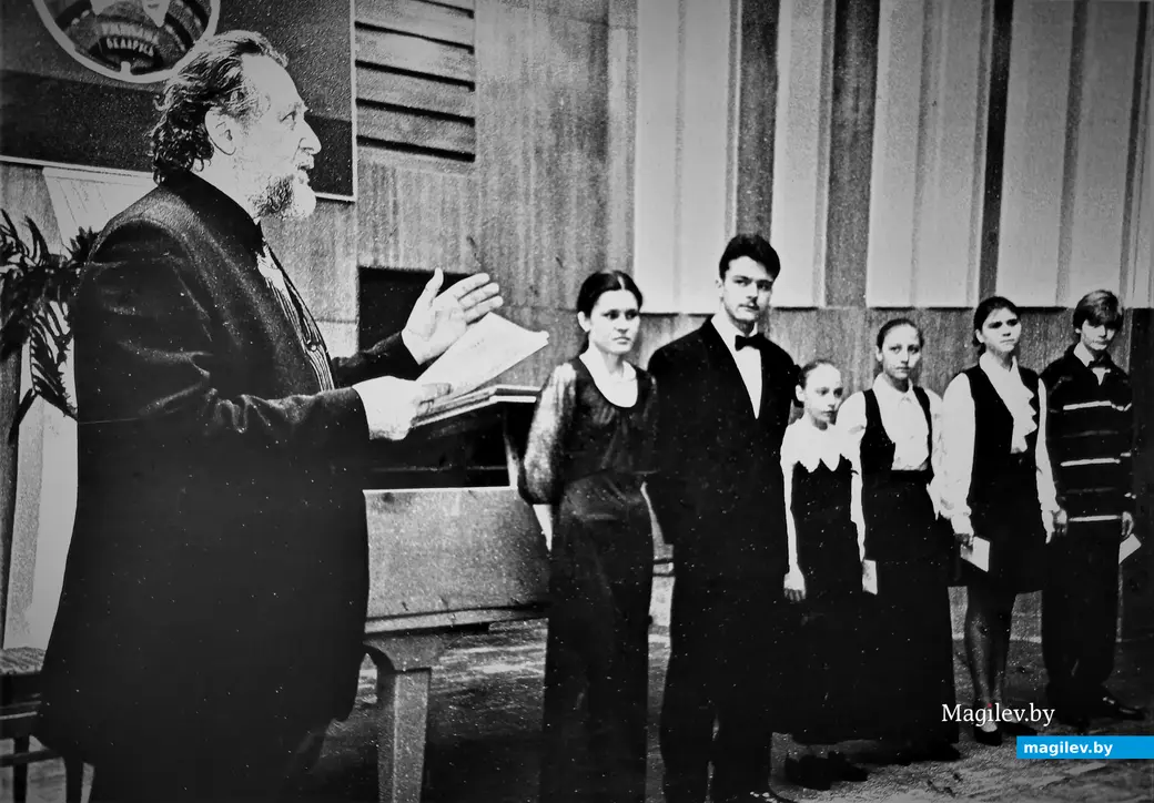 1990-е годы, Могилев. Владимир Браиловский умел не только хорошо играть, но и говорить.