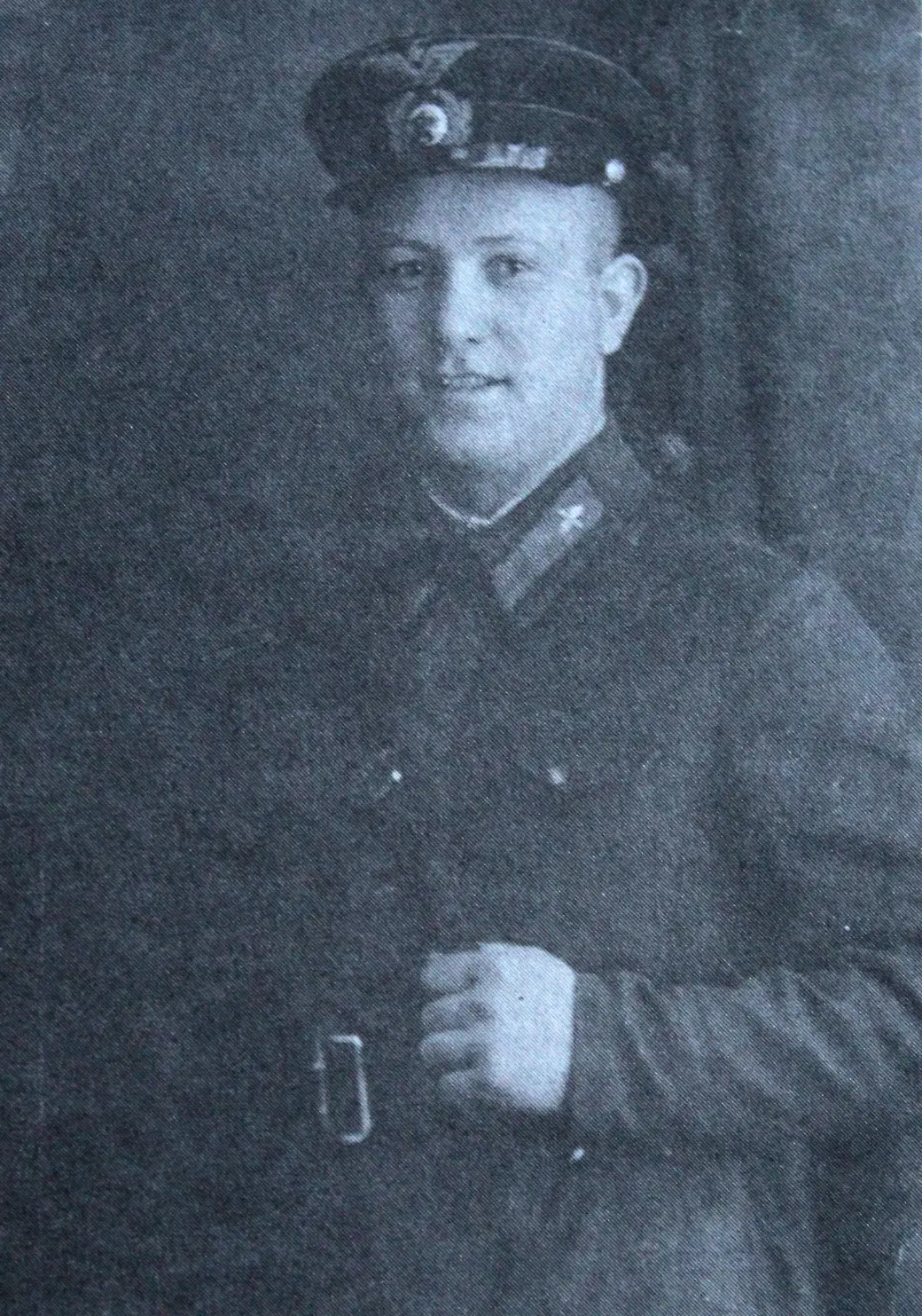 Михаил Григорьевич Брудолей, брат Галины Григорьевны, после окончания Харьковского училища авиационных штурманов. Фото довоенного времени: зима 1941 года. Фото из