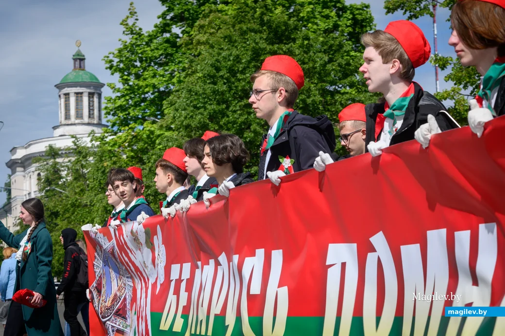 09.05.2024. Минская – Социалистическая – площадь Победы . Празднование Дня Победы 9 мая. Шествие
