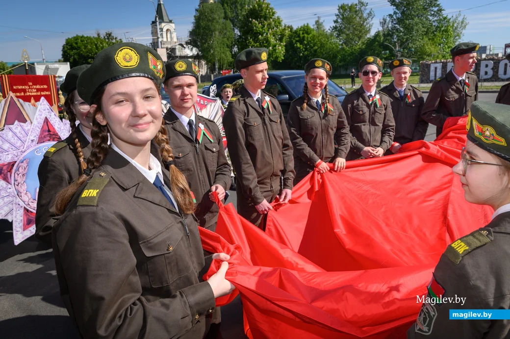 09.05.2024. Минская – Социалистическая – площадь Победы . Празднование Дня Победы 9 мая. Шествие