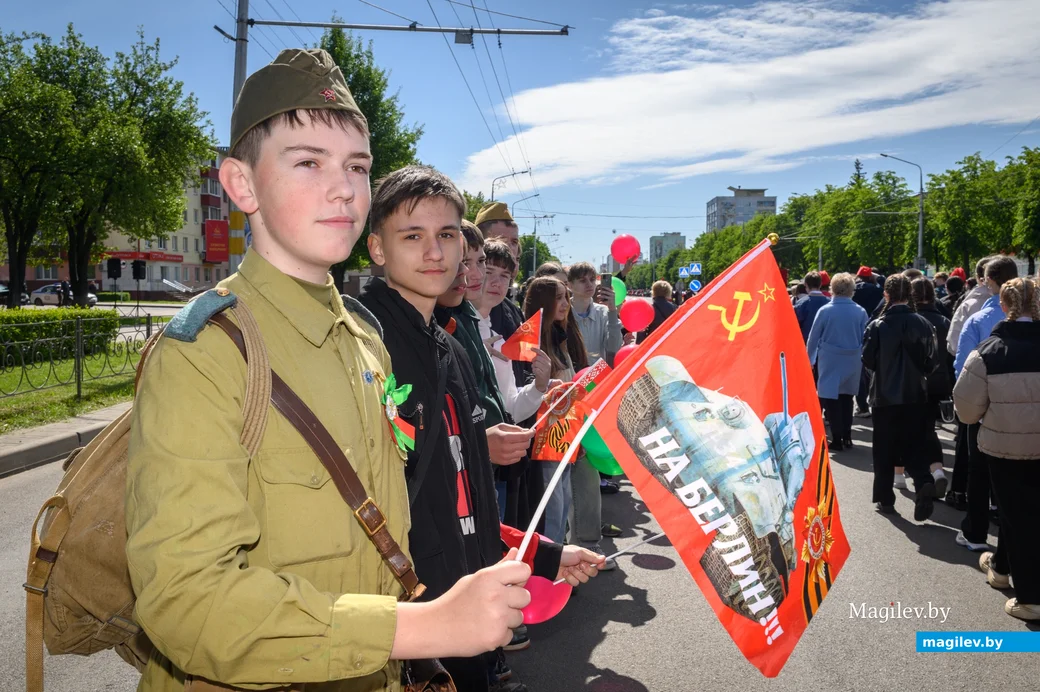 09.05.2024. Минская – Социалистическая – площадь Победы . Празднование Дня Победы 9 мая. Шествие