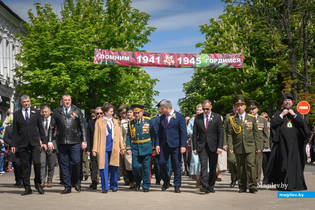 09.05.2024. Минская – Социалистическая – площадь Победы . Празднование Дня Победы 9 мая. Шествие