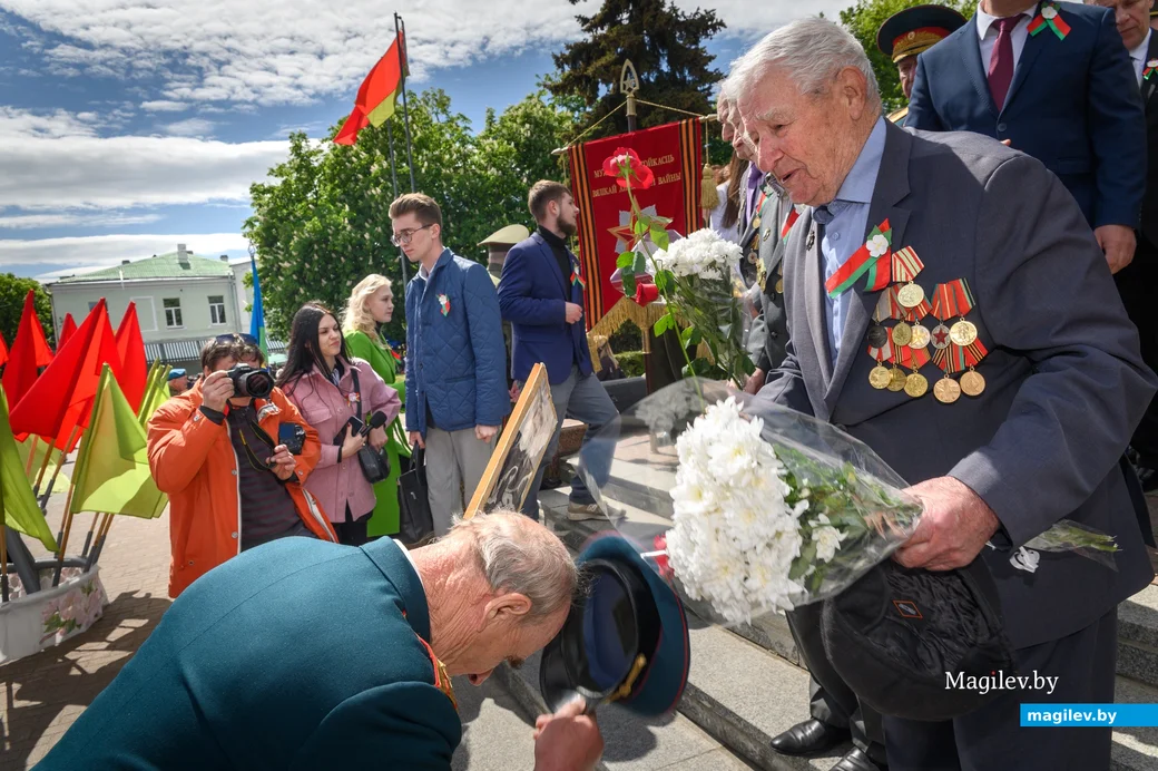 09.05.2024. Минская – Социалистическая – площадь Победы . Празднование Дня Победы 9 мая. Шествие