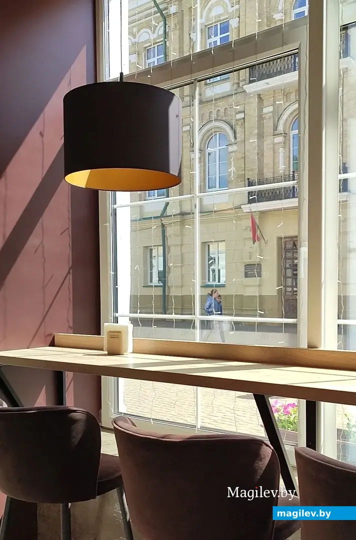 Кондитерская с именем. Попили кофе у Владислава Молдованова. Май 2024 года.