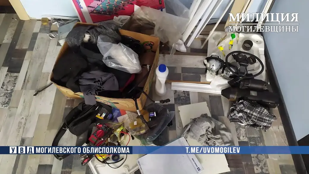 Май 2024г. Могилев. Могилевчанин похитил дорогостоящие автозапчасти на работе: снимал их с авто, которые ремонтировал. Фото УВД