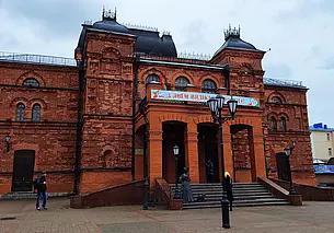 Главную женскую роль сыграл мужчина. Сходили на спектакль в Могилевский драмтеатр